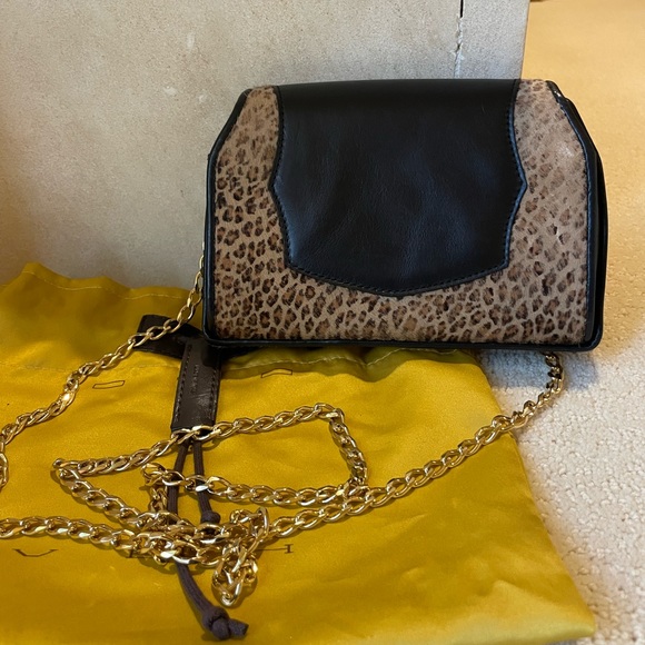 VBH Aurora Shoulder Bag - Picture 3 of 9